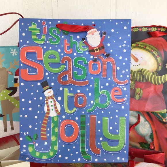 LOT OF 10 CHRISTMAS GIFT BAGS - Picture 3 of 11